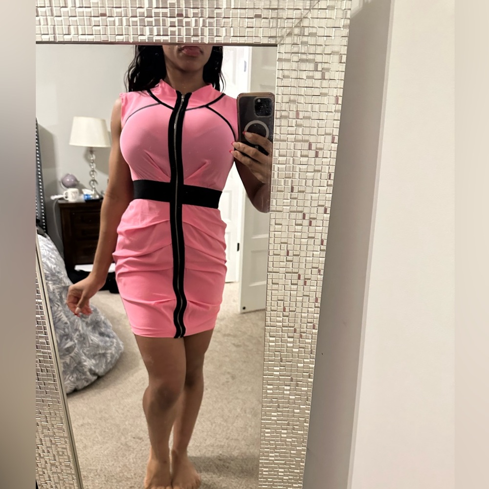 Bebe Dress - Picture 6 of 6